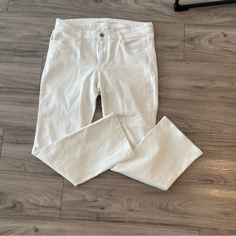 Mid Rise Wow Boot-Cut Jeans - Picture 4 of 6